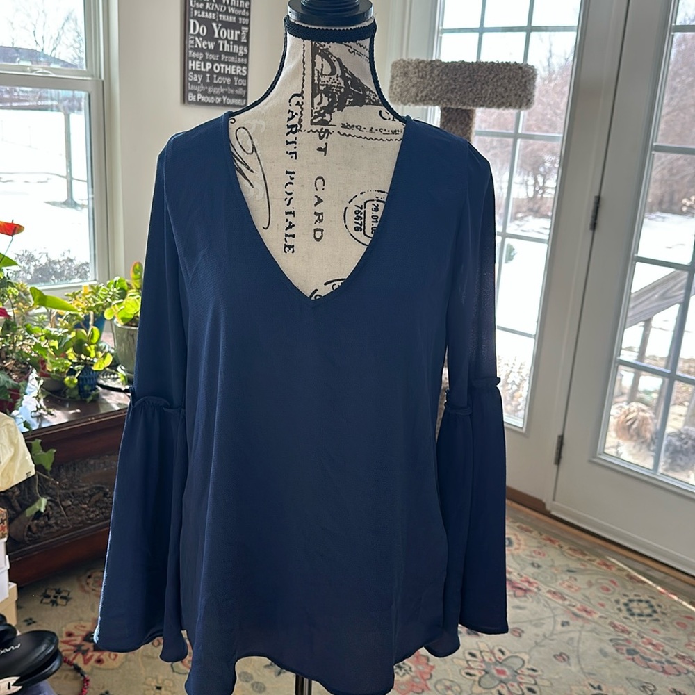 Braeve Navy Blouse Size M